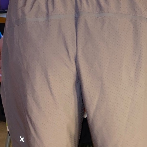 Lululemon pace breaker shorts - Picture 1 of 4